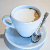 Viste le proporzioni � una bevanda che mantiene il gusto deciso del caff�, stemperato un po� dal latte